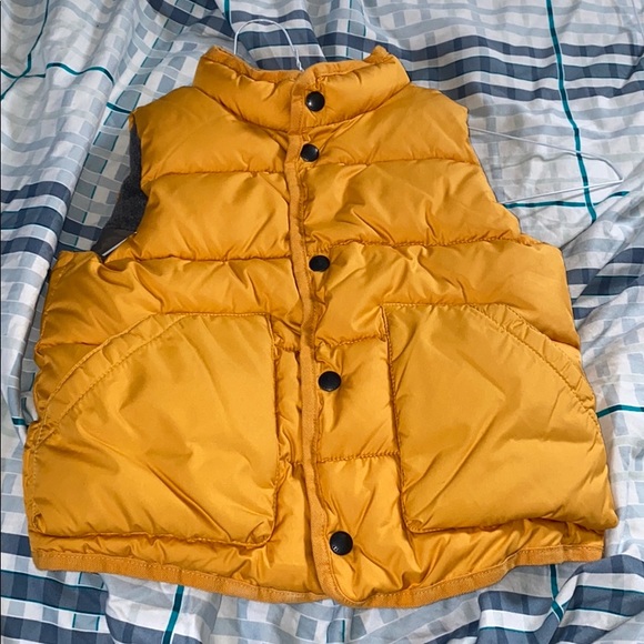 Boys gap puffer vest